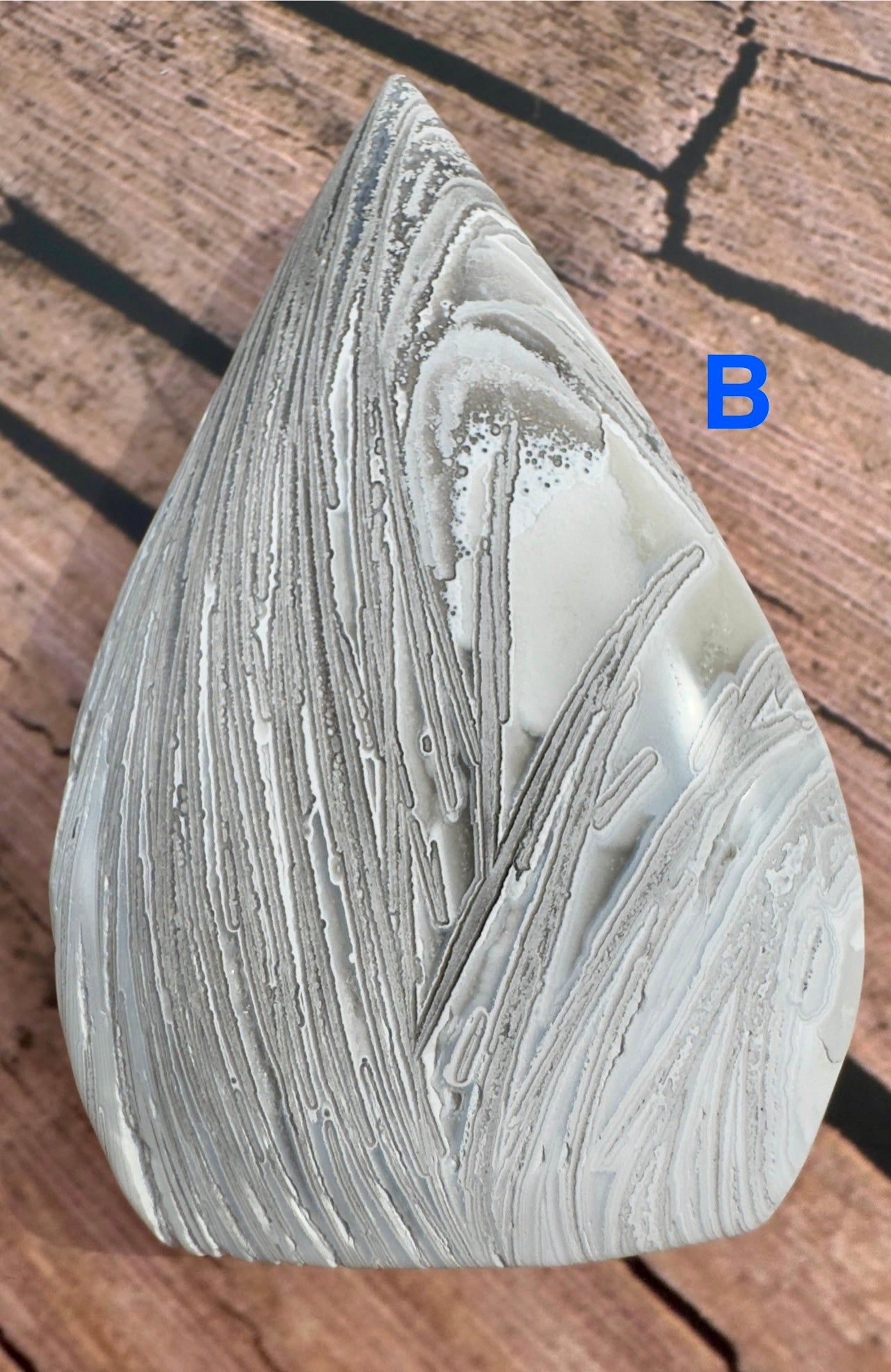 Davinas handcrafted agate for collection with intricate gray and white natural patterns